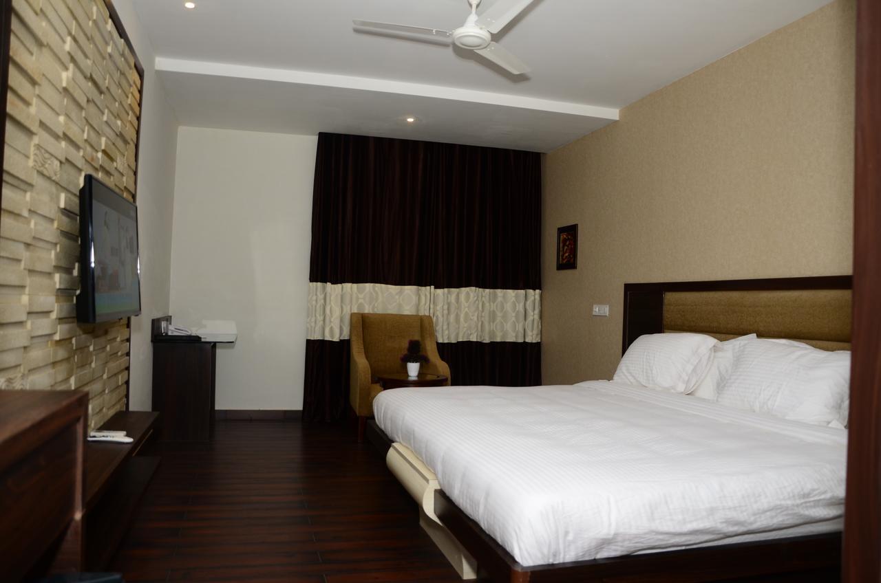 Hotel Fortune Blue Sikar Exterior photo