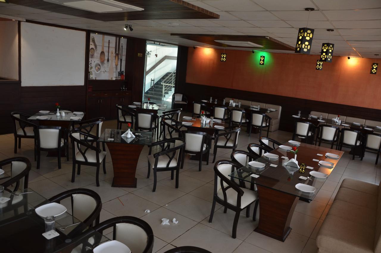 Hotel Fortune Blue Sikar Exterior photo