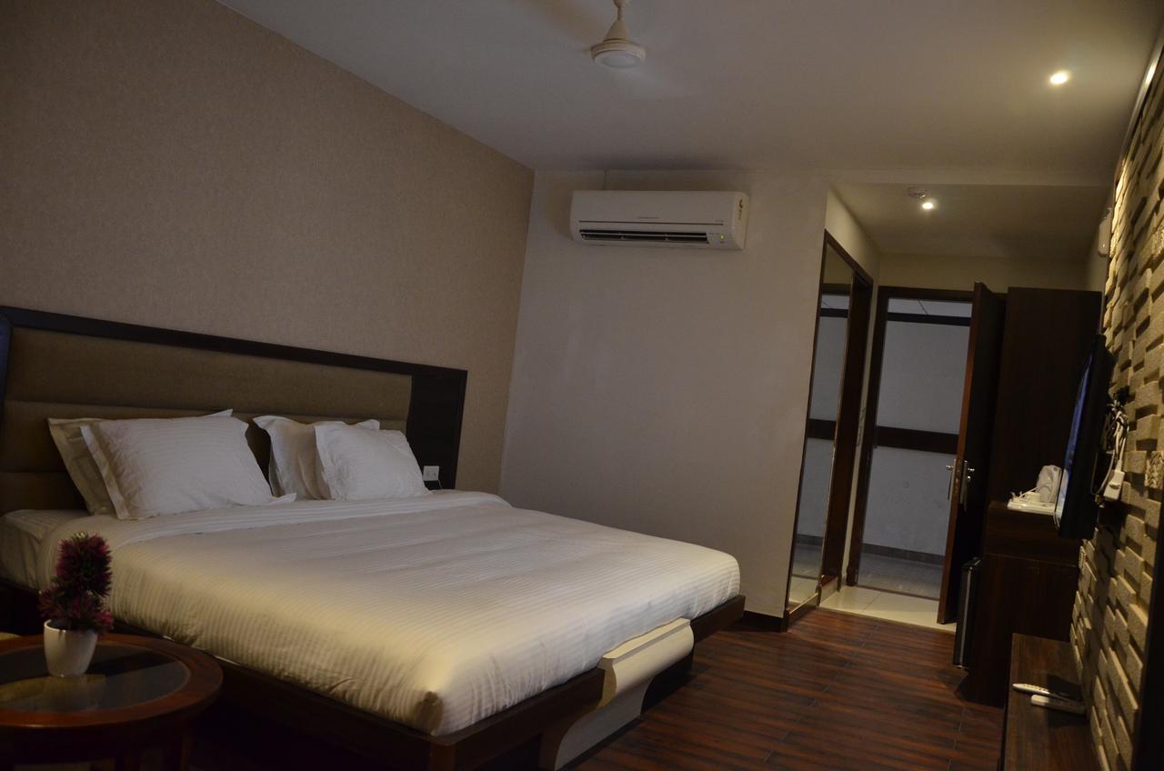 Hotel Fortune Blue Sikar Exterior photo